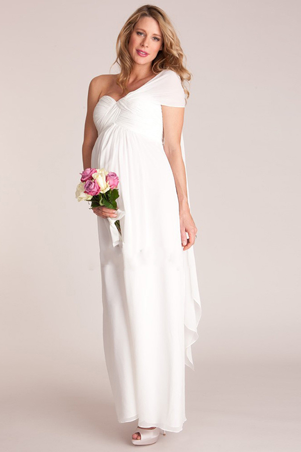 8-incredible-wedding-gowns-for-a-pregnant-bride-2 | WeddingElation